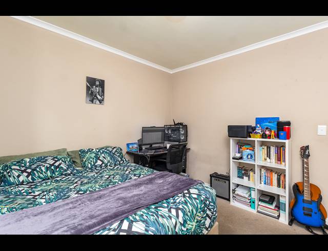 2 BEDROOM FREESTANDING FOR SALE IN SUNNINGDALE